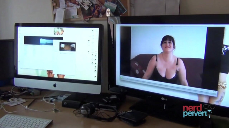 Nerd Pervert: Nicoletta - 밀프 정액 굴퍼