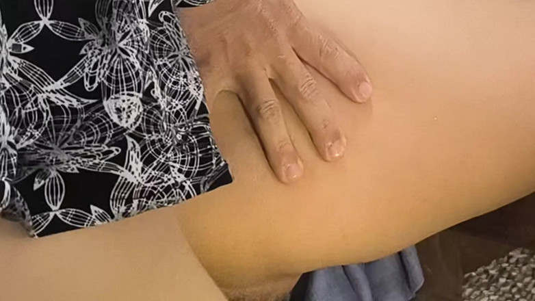 NEGRITA SEXY: Seorang lelaki berusia 60 tahun dengan topi menggunakan saya sebagai pelacurnya