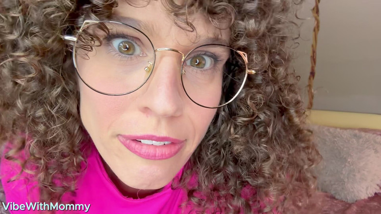 VibeWithMommy: Мачуха вчить сексу та позі амазонки