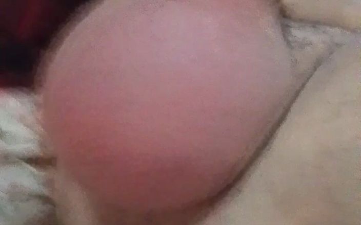 Ryan Honda: Aku lagi asik mainin memantulnya sampai muncrat banyak banget!