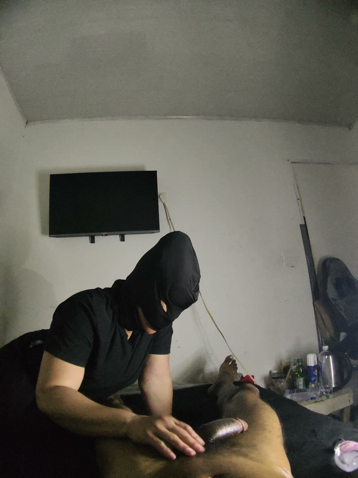 Cum-lobian dickdrainers: 深喉黑色面具