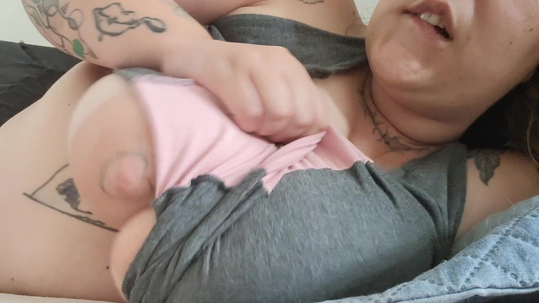 alucidfever: Je Prépare Mes Seins Pour Te Donner Du Lait