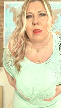 Horny Mature BBW Jana Bendova Has It All!