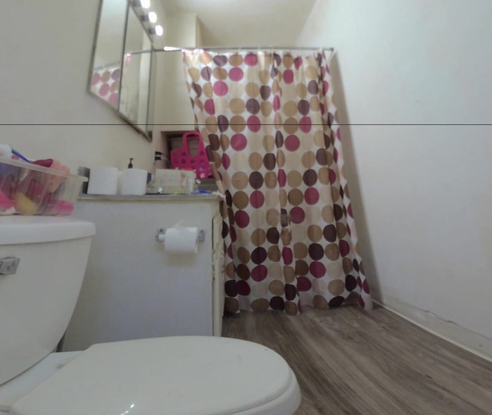 Lizzy Yum VR: Lizzy Yum VR 2025 Edging melebar