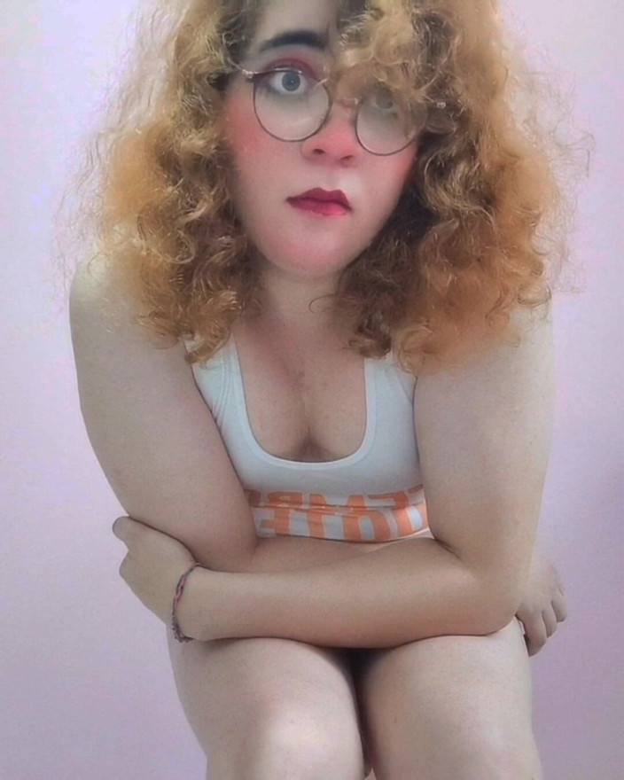 MachnaA: トランス・パペットがあなたのためにショーを披露