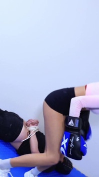 Hottie's Boxing Session with Victory Poses