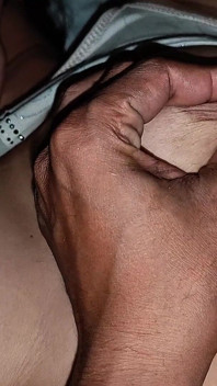 Shudipa si gadis imut india dengan toket besar dan memek sempit lagi asik dientot habis-habisan sampai mengerang keenakan.