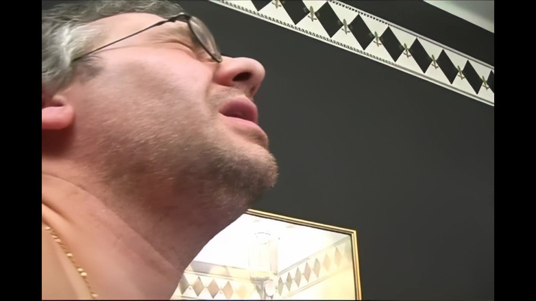 TRANS-ATLANTIC: Một cú bú cặc cho người chuyển giới