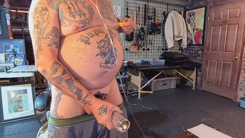City hog: Bent over pumping