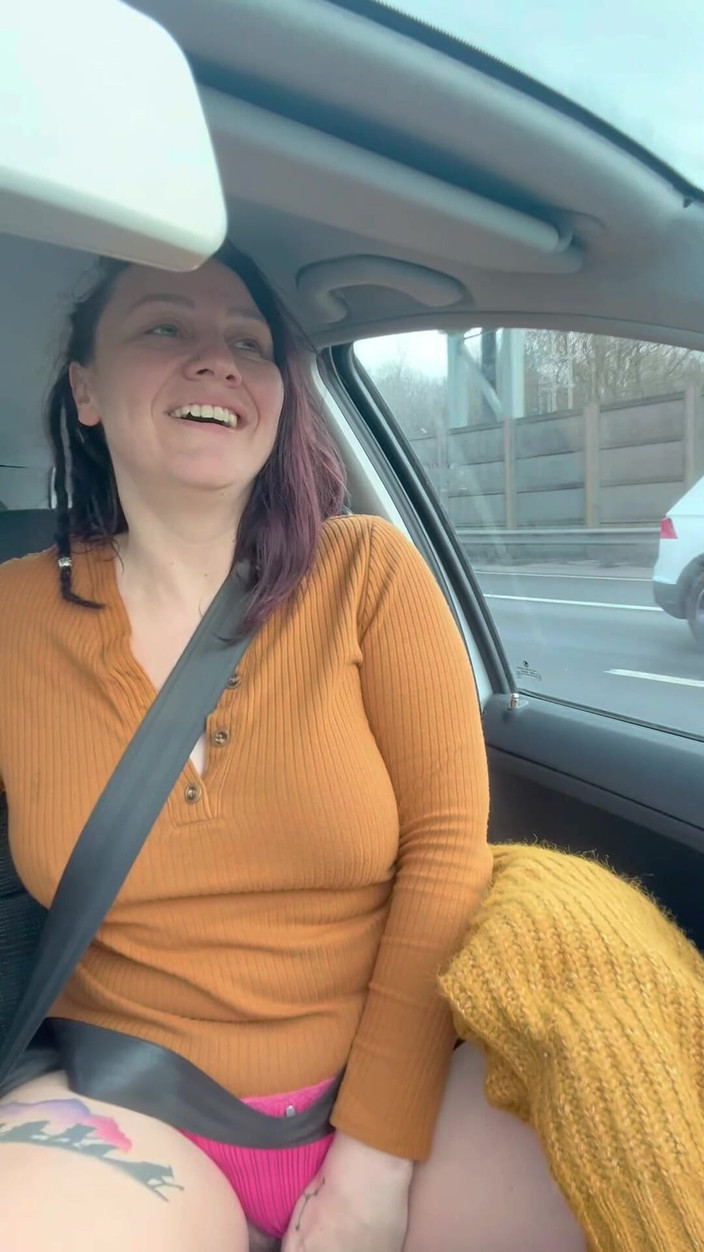 Lustful Libertines: Oldie but Goldie - čůrání v autě v poháru