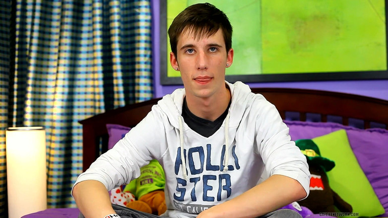 Lollipop Twinks: Een "bijtende" interview met Adrian