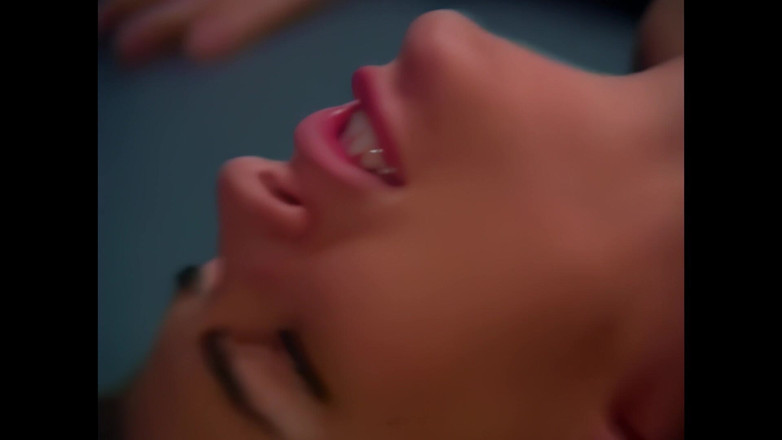 RATATATA!: Svůdnice: Šokující krása mladé dívky v říji