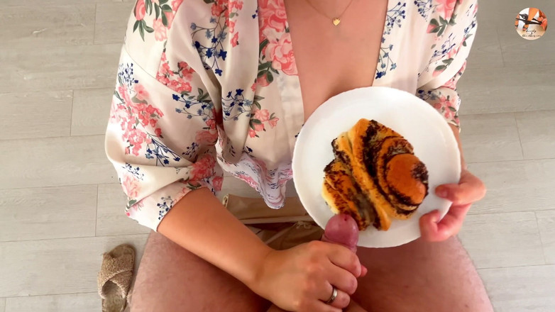 beauty_and_the_other_one: レクシーはケーキのアイシングが必要です