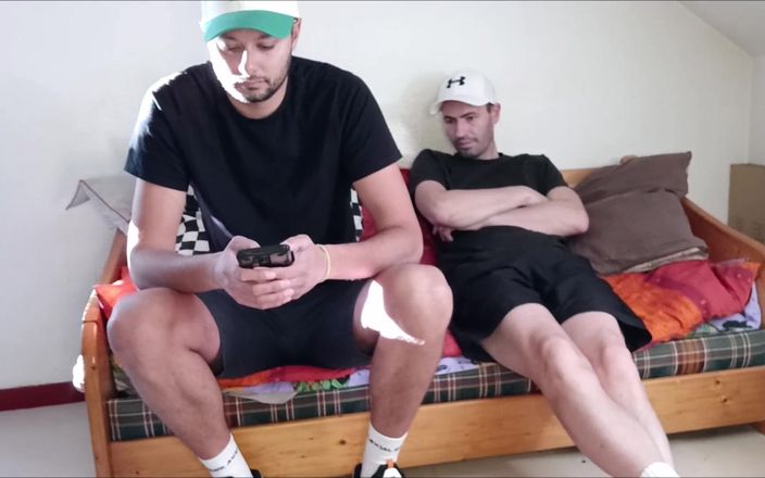 Justin hoodwar: Follada por su amigo - Justin y Call Robin