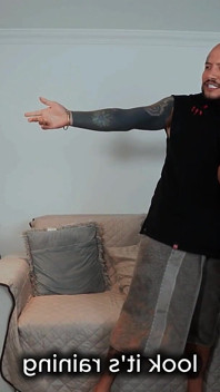 They Cut off His Water at My Neighbor's House and After Helping Him He Fucks Me Until I Make Me Swallow His Milk