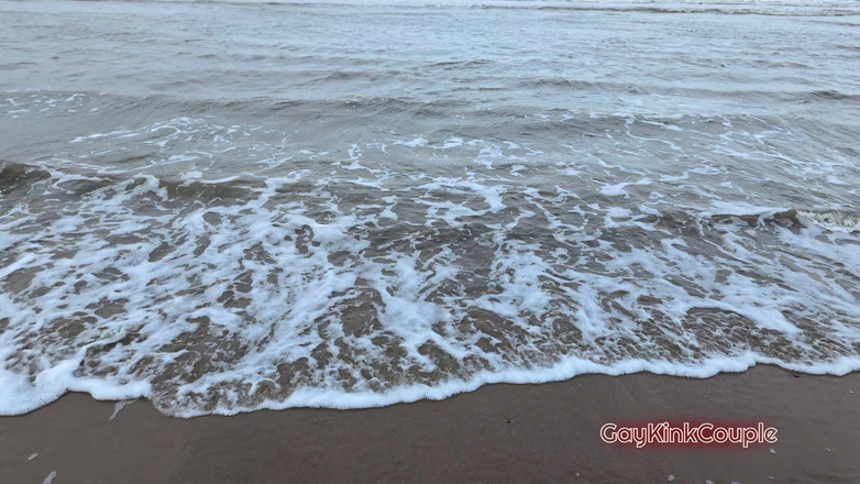 GayKinkCouple: Masturbare riscantă la plajă