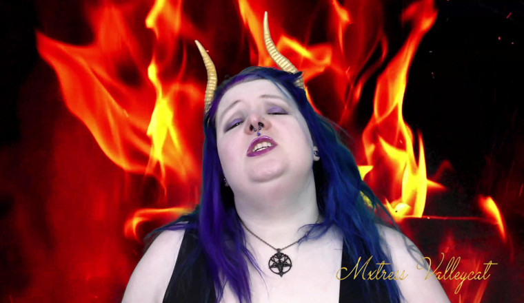 Mxtress Valleycat: Sell your soul to me