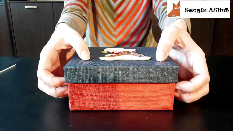 Saegin: ASMR textury scratching, část 2(1)