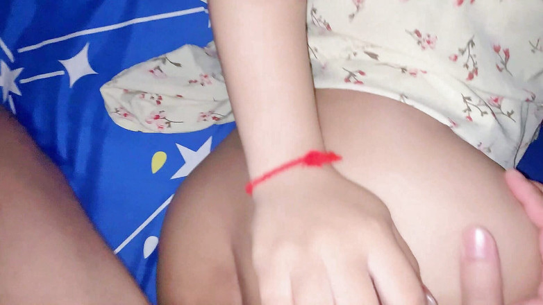 Jongsexfan: Arkadaşım sikişiyor ev yapımıma geliyor amcığıyla seks yapıyor çok büyük göt.