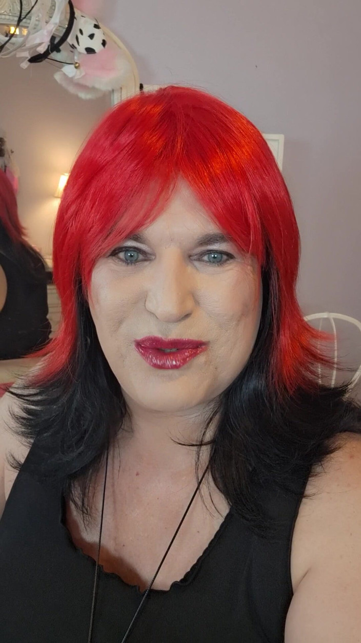 Victoria Lecherri: Do You Like My Lips?