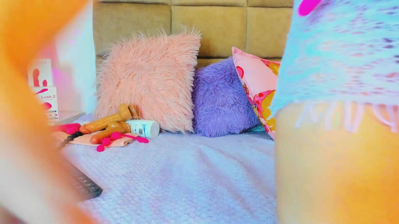 Miajacksonn: 私のお尻なしで私を犯してもらいたい、あなたなしではもう我慢できません