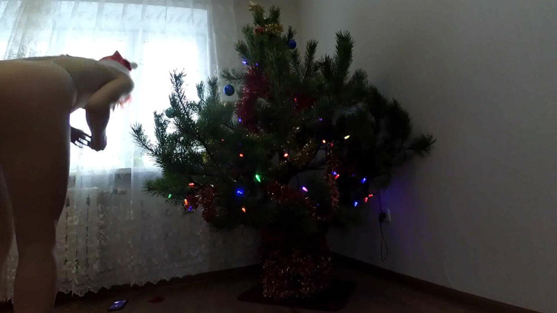 SexyFairyTale: My ass is near the Christmas tree!!!!