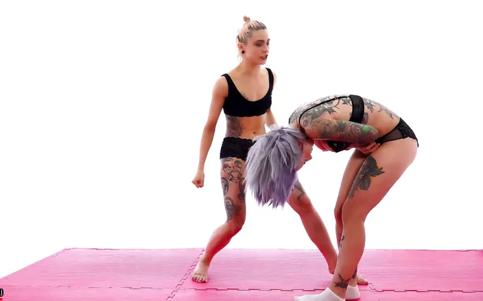 Defeated.xxx: Elizabeth Stella - Two hot tattooed girls in aggressive fight