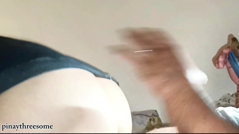 Pinay Threesome: Marito asiatico moglie traditrice che filma la moglie come dannatamente...