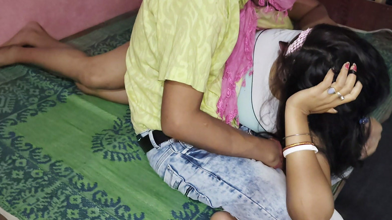 Uttar dinajpur: Przyrodni brat i przyrodnia siostra nagie wideo