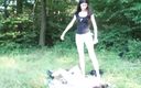Foot Girls: Calpestare umano stuoia per il picnic