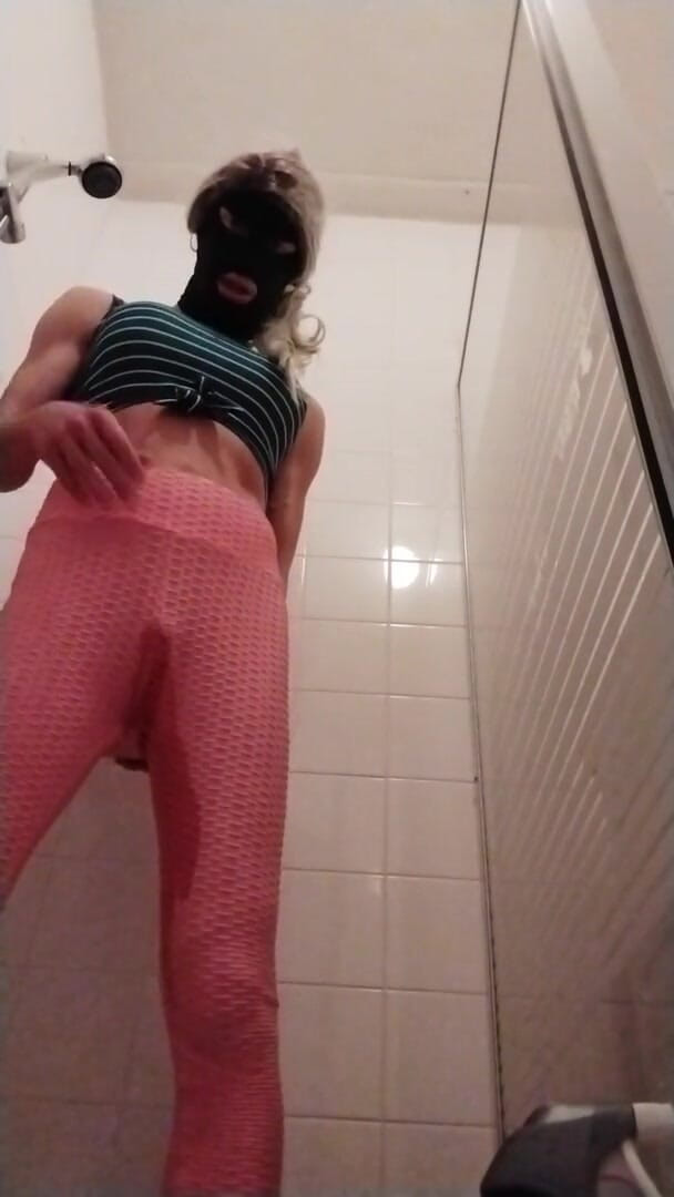 Travo Holland: Solo peeing