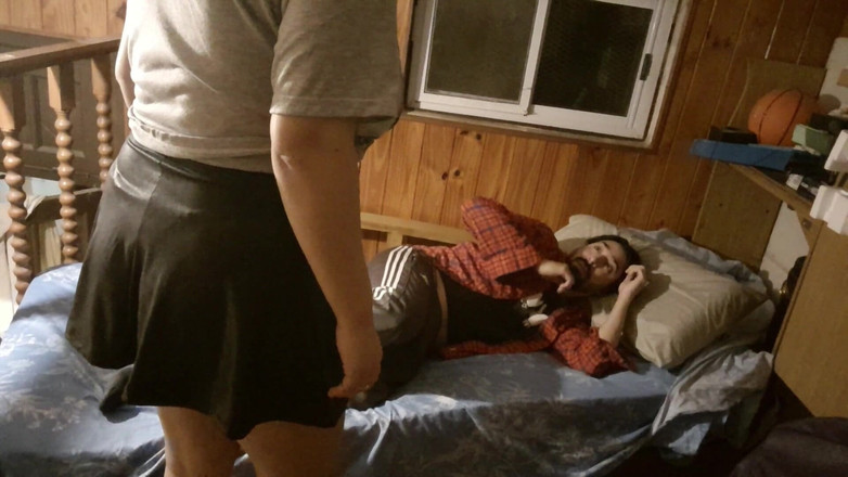 Babyluna939: 空き家に引っ越して、奇妙な野生のパート1で終わります