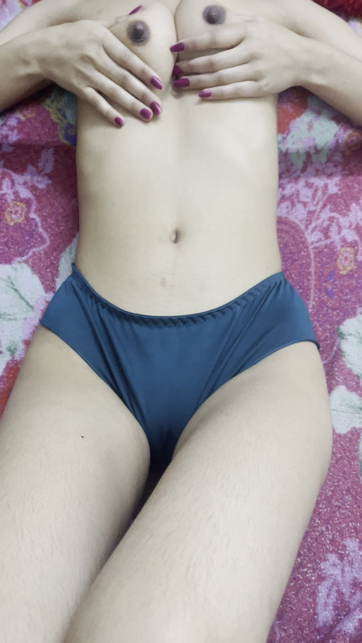 wickedriya: 수업 후 선생님에게 따먹히는 핫한 여대생