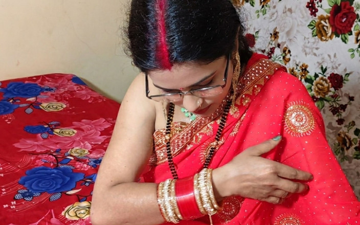 Lalita Singh: 의붓형제와 섹스하는 새로 결혼한 핫한 와이프와 그녀는 선명한 더러운 오디오로 남편을 고통스럽게 속입니다.
