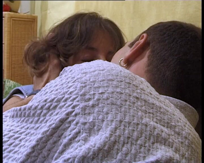 YOUR FIRST PORN: Sandra Bekommt Zwei Orgasmen Und Kann Nicht Mehr - Sandra Mempunyai...