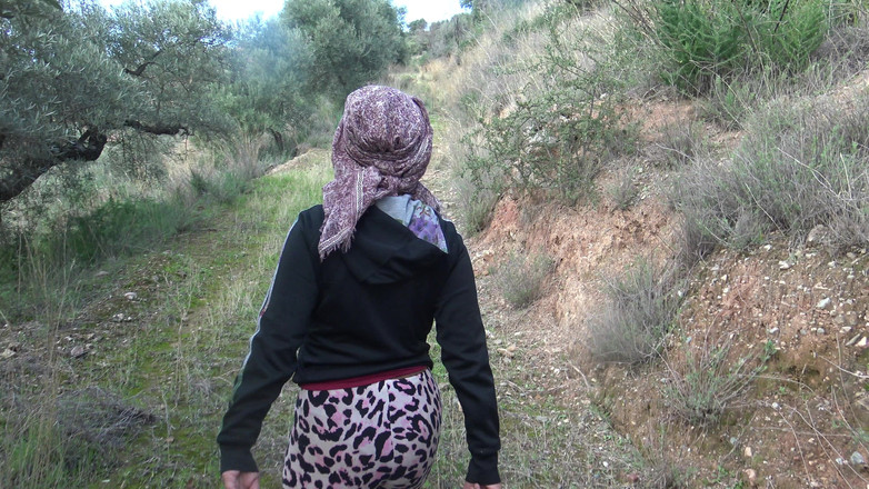 Souzan Halabi: Amador esposa corno mostra sua buceta peluda para enteado com...