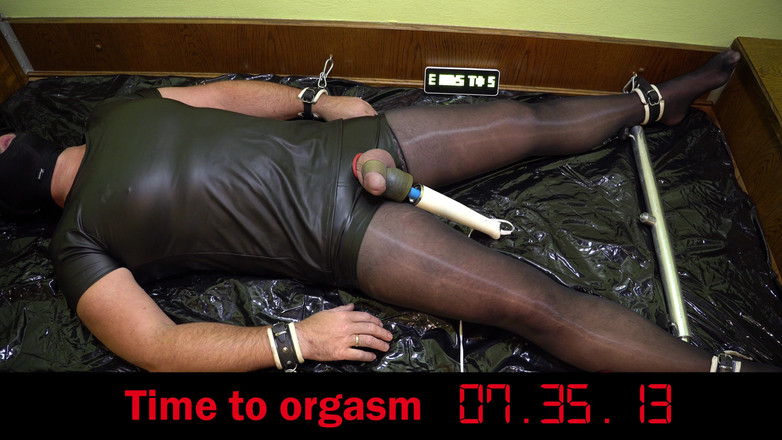 Daddy's secrets: Spermadonor wordt gemolken door Ki