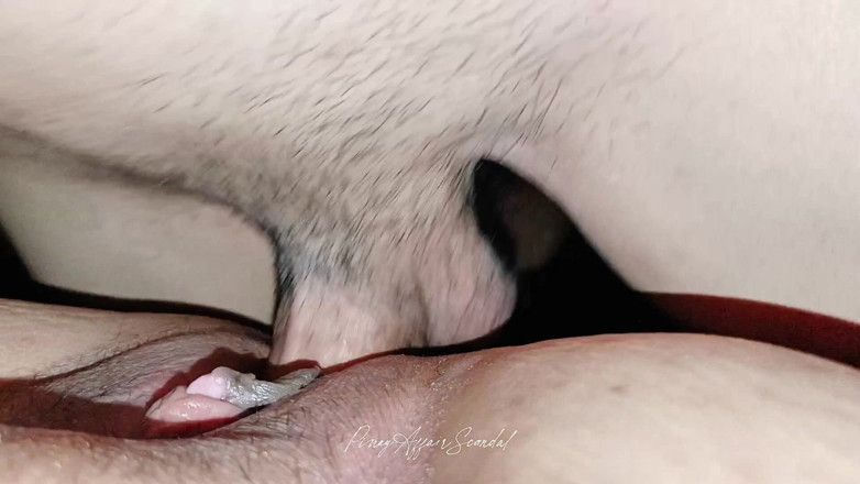 TeenPinayCloseUp: सौतेली बहन की बड़ी चूत के अंकुर की कच्ची चुदाई और अंदर क्रीम लगाना