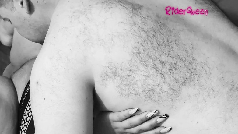 Riderqueen: Riderqueen alleen voor jou, video voor fans.