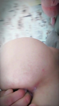 Sweet Selfie Cumshot in Pink Sissy Anal Hole
