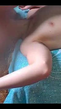 Seks porno buatan sendiri yang sangat panas dia berteriak begitu nyata!
