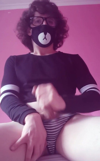 Rainbow Femboy: Více softcore videa, kde si honím s goth barvami