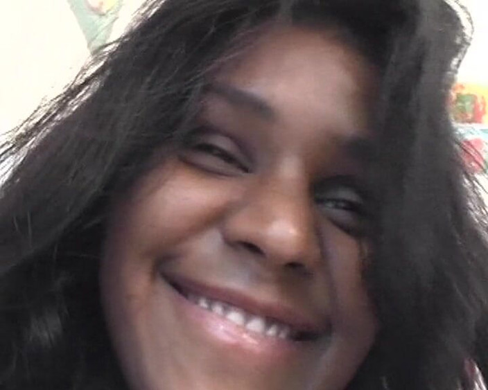 Filles Francaises: Ідеальна темношкіра з Франції отримала велике біле навантаження на обличчя