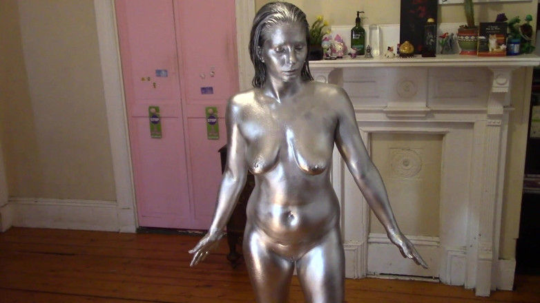 Quinn brooks: Fetish Turns to Real Life Freeze Doll
