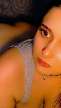 Camgirl Is Realy Horny