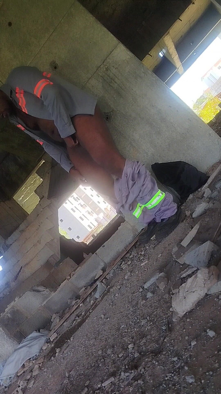 TheBlacKHunterr: ブーツのような匂いがするオナニー