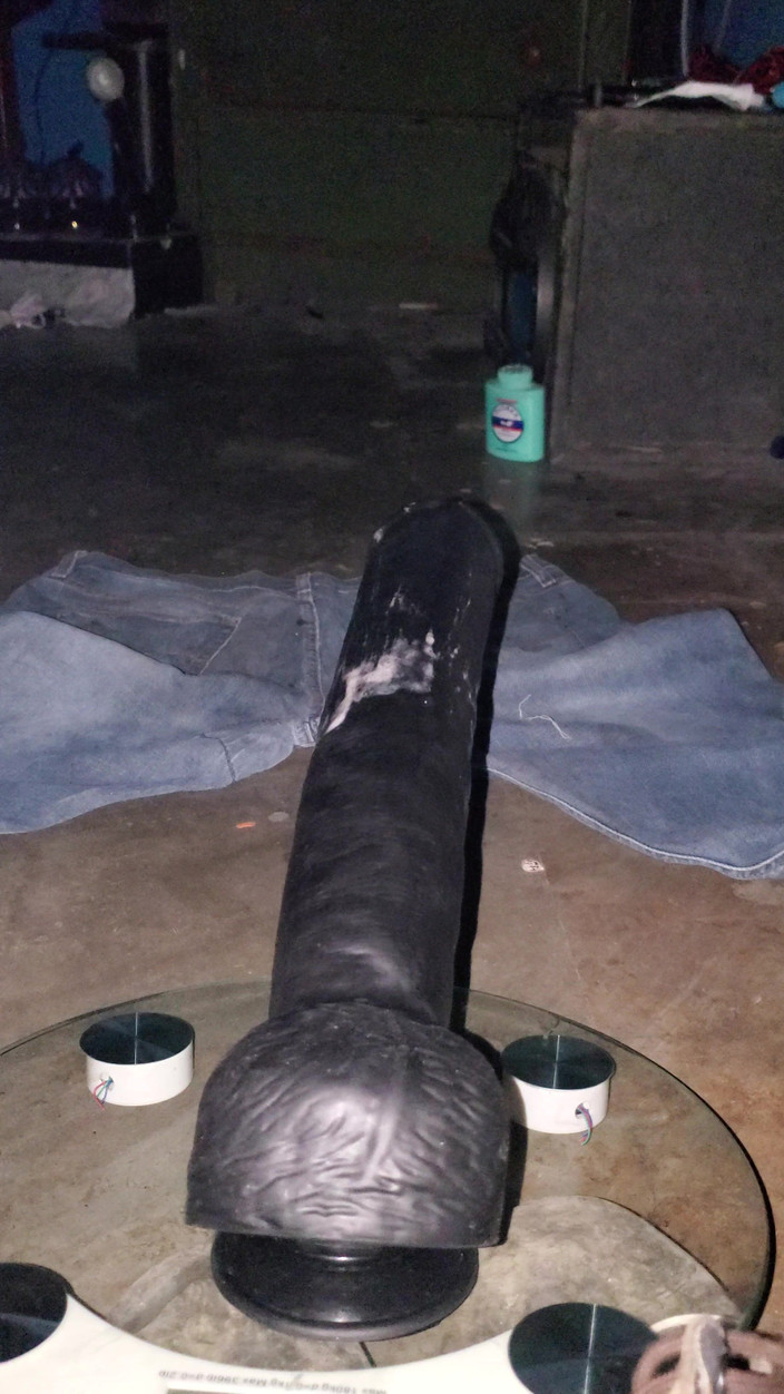 stoned boy: प्रगाढ़