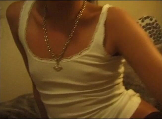 Flash Model Amateurs: He jerks off to his girlfriend's hot body