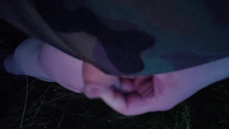 Player026: Pěkná masturbace v parku