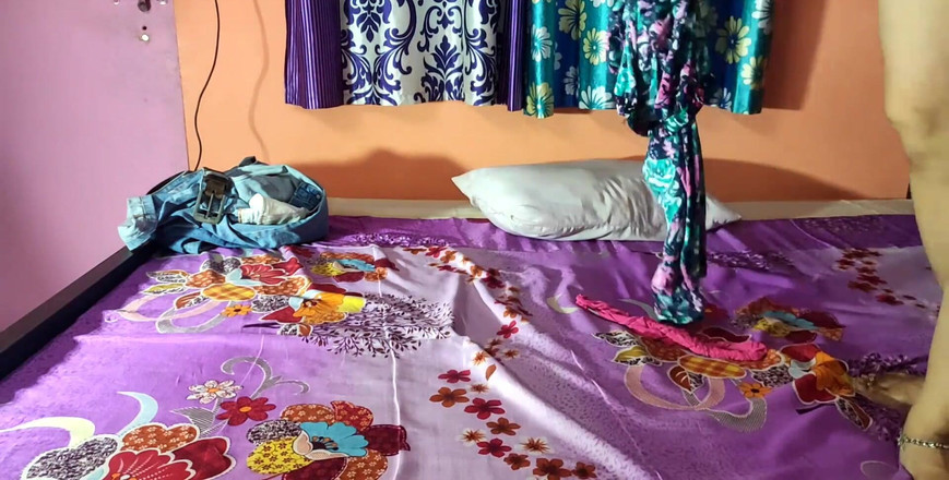 Hemant sarita: Mamta kakak iparku bilang kalau tetanggaku lagi sendirian di rumah,...